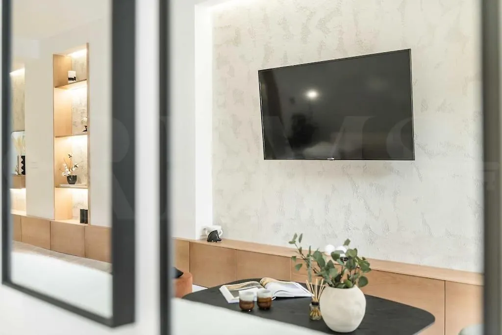 Sophisticated Apartment & Private Terrace - Center By Rems Malaga